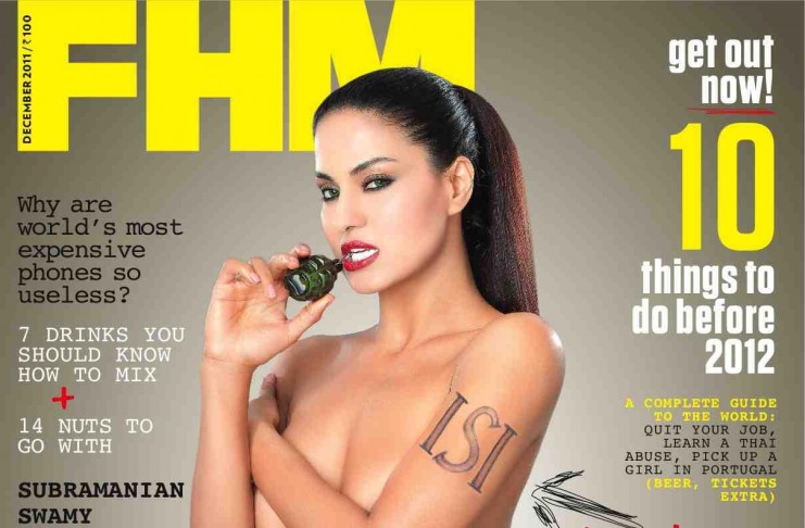 “Veena sweetheart get your story straight.” says Miss Lollywood