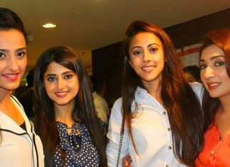 Zinda Bhaag has its star-studded premiere in Karachi.