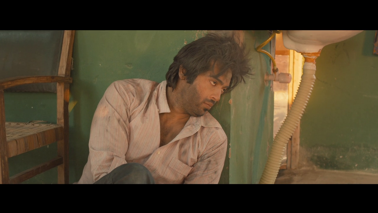 A capture from Na Maloom Afraad trailer