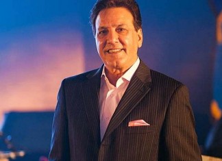 Javed Sheikh signs distribution deal for his directorial comeback