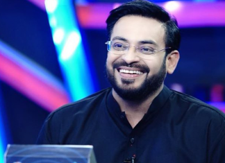 Is Aamir Liaquat Crossing The Line In His Ramzan Show? Aamir Liaquat