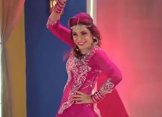 Meera All Set To Make Her Stage Show Debut With ‘Selfie Queen’